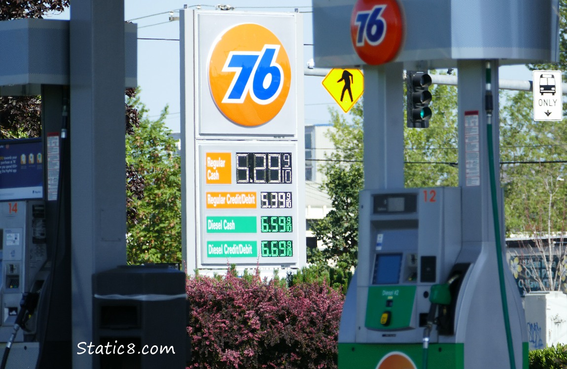 Price of gas at a 76 Station is 5.299dol/gal